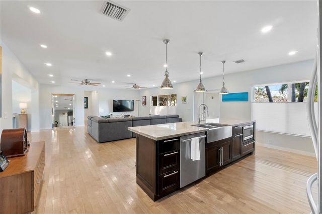 119 NW 21st Court, Wilton Manors, FL 33311