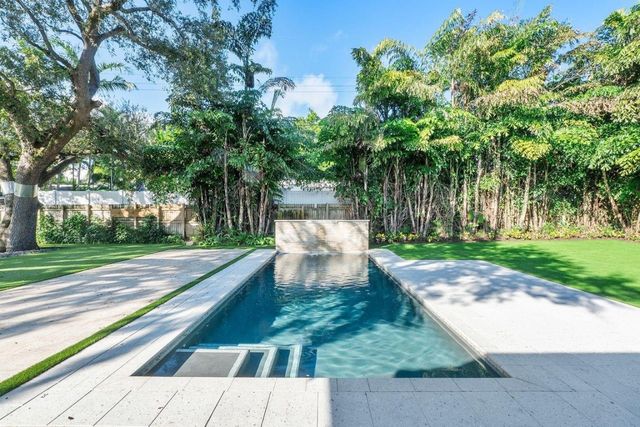 119 NW 21st Court, Wilton Manors, FL 33311