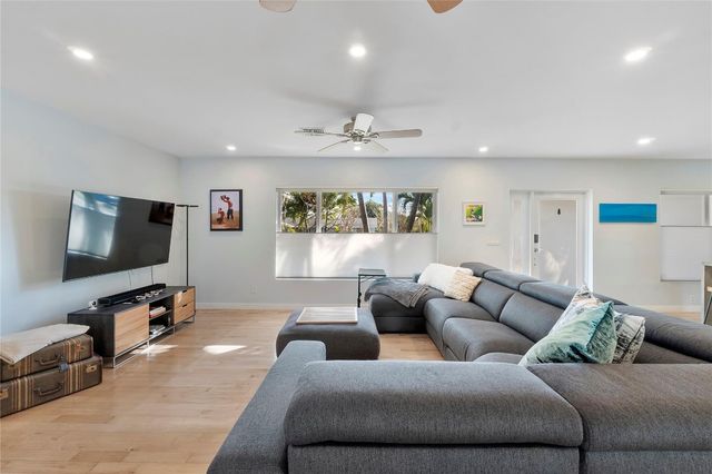 119 NW 21st Court, Wilton Manors, FL 33311