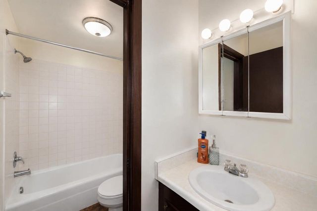 1725 Onsgard Road, Madison, WI 53704