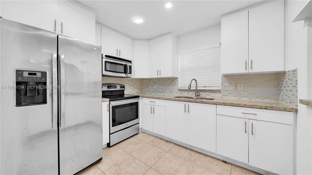 10575 La Placida Dr 10575, Coral Springs, FL 33065