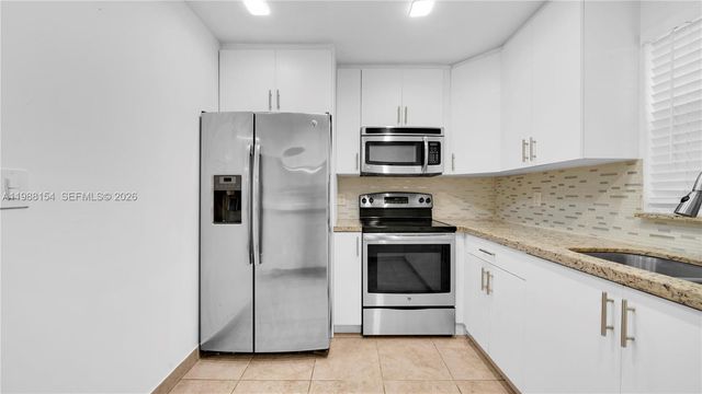 10575 La Placida Dr 10575, Coral Springs, FL 33065