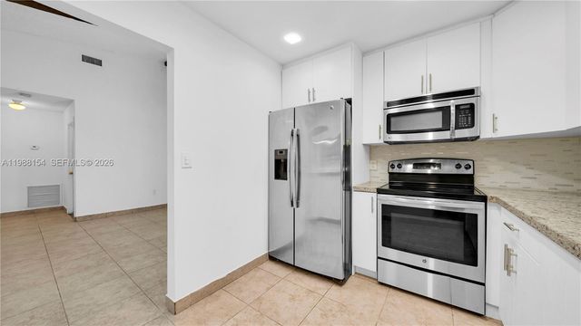 10575 La Placida Dr 10575, Coral Springs, FL 33065