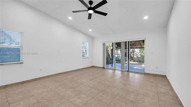10575 La Placida Dr 10575, Coral Springs, FL 33065