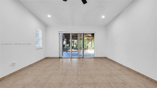 10575 La Placida Dr 10575, Coral Springs, FL 33065