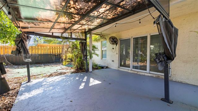 10575 La Placida Dr 10575, Coral Springs, FL 33065