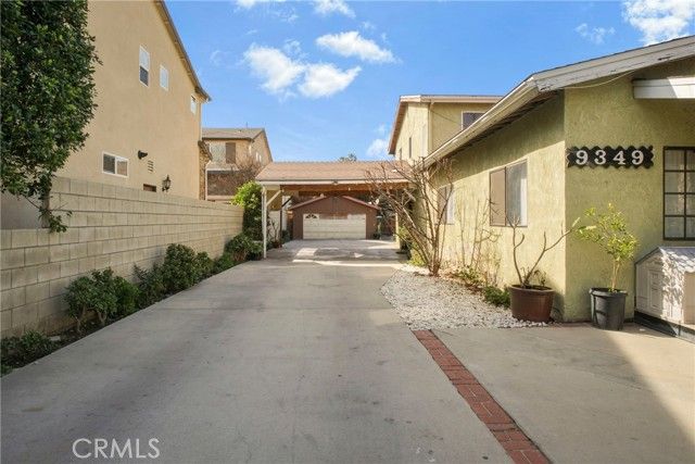 9349 Burnet Avenue, North Hills (los Angeles), CA 91343