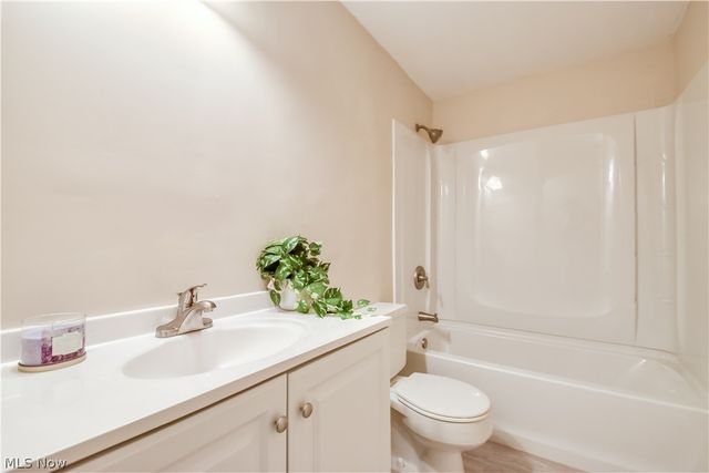 6996 Roe Boulevard, Madison, OH 44057