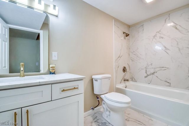 6996 Roe Boulevard, Madison, OH 44057