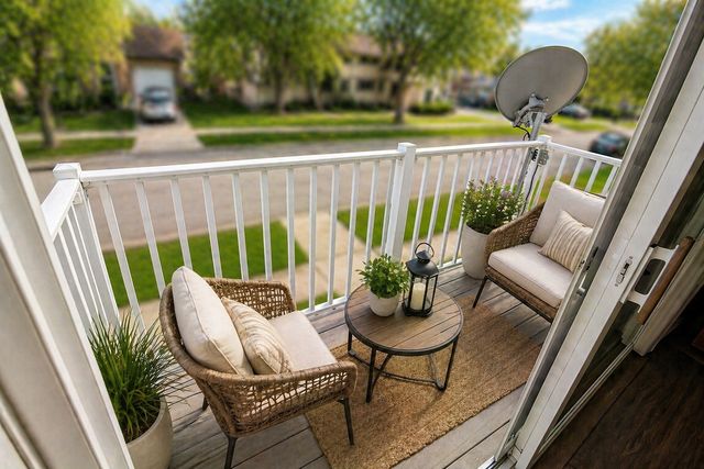 7602 159th Place 19, Tinley Park, IL 60477