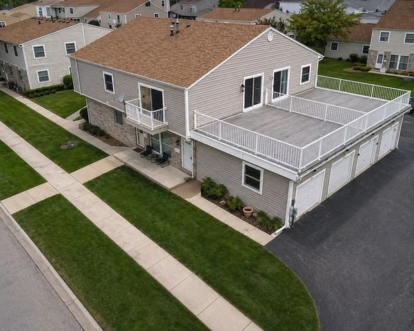 7602 159th Place 19, Tinley Park, IL 60477