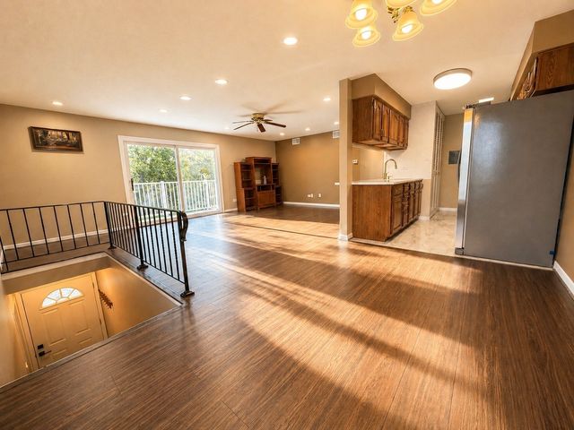 7602 159th Place 19, Tinley Park, IL 60477