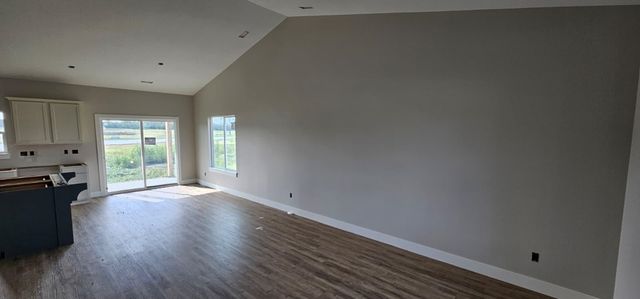 1629 Midway Ct., Valley Center, KS 67147