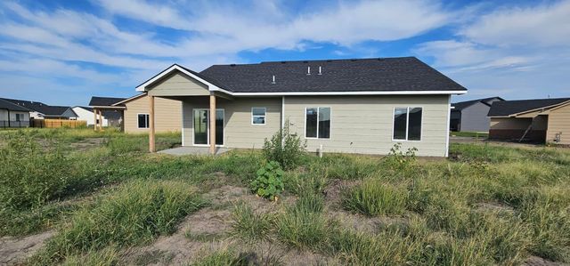 1629 Midway Ct., Valley Center, KS 67147