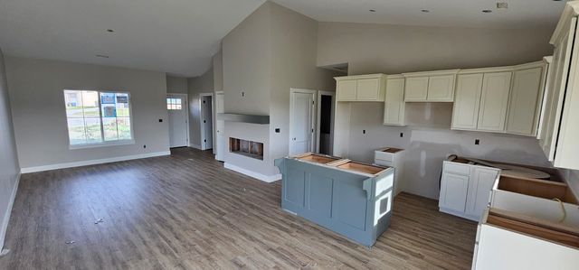 1629 Midway Ct., Valley Center, KS 67147