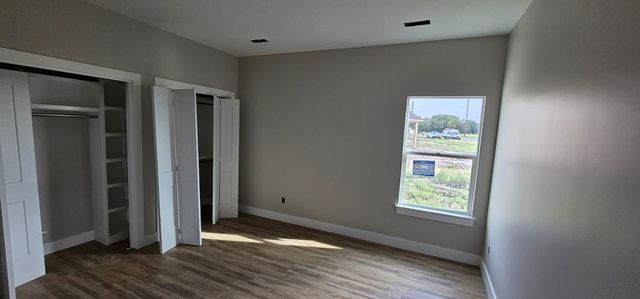 1629 Midway Ct., Valley Center, KS 67147