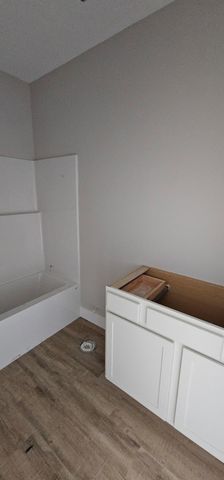 1629 Midway Ct., Valley Center, KS 67147