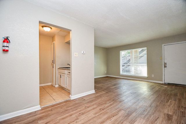 7902 Prestwood Drive 1-10, Houston, TX 77036