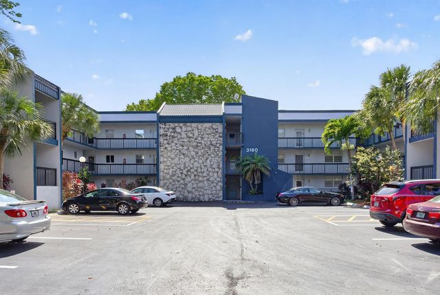 3160 Holiday Springs Boulevard 7-112, Margate, FL 33063