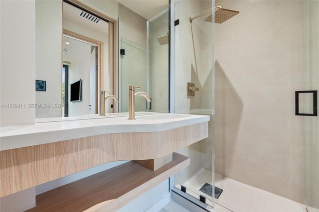 3601 SW 23rd Ter 1, Miami, FL 33145