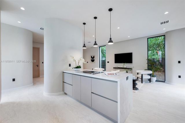 3601 SW 23rd Ter 1, Miami, FL 33145