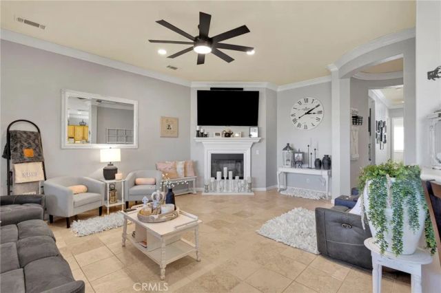 10927 Katepwa Street, Apple Valley, CA 92308