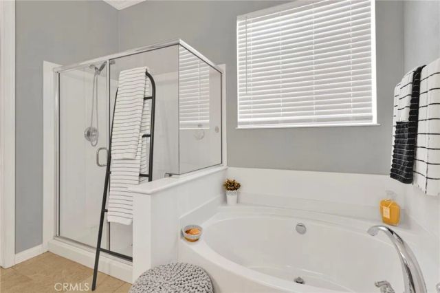 10927 Katepwa Street, Apple Valley, CA 92308