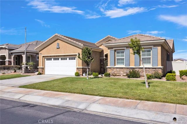 10927 Katepwa Street, Apple Valley, CA 92308
