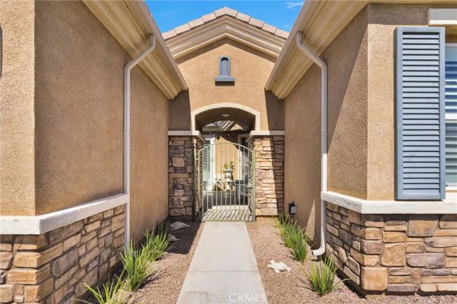 10927 Katepwa Street, Apple Valley, CA 92308