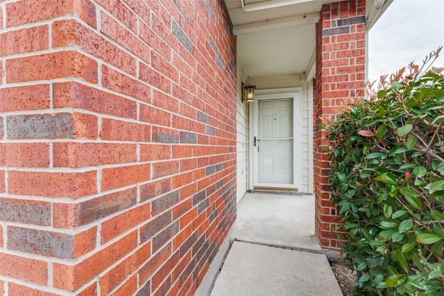 4817 Waterford Drive, Fort Worth, TX 76179