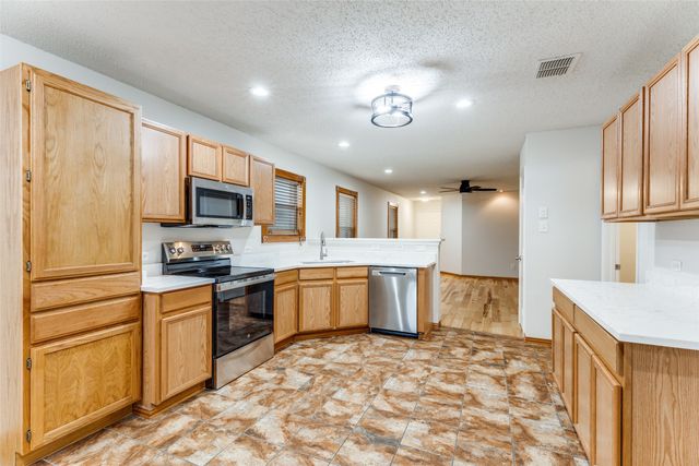 4817 Waterford Drive, Fort Worth, TX 76179