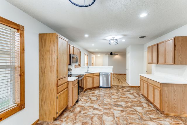 4817 Waterford Drive, Fort Worth, TX 76179