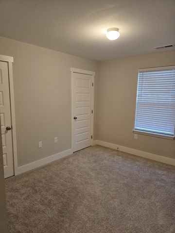 6008 Hillside Ln, Spring Hill, TN 37174