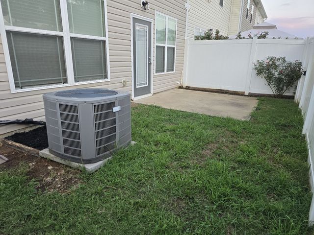 6008 Hillside Ln, Spring Hill, TN 37174