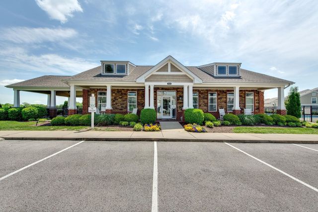 6008 Hillside Ln, Spring Hill, TN 37174