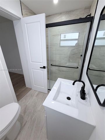 9381 SW 39th St 9383, Miami, FL 33165