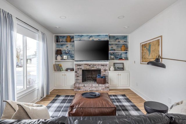 933 STARBOARD COURT, Oshkosh, WI 54901