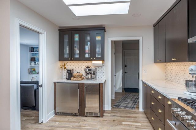 933 STARBOARD COURT, Oshkosh, WI 54901