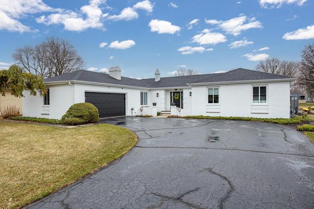 933 STARBOARD COURT, Oshkosh, WI 54901