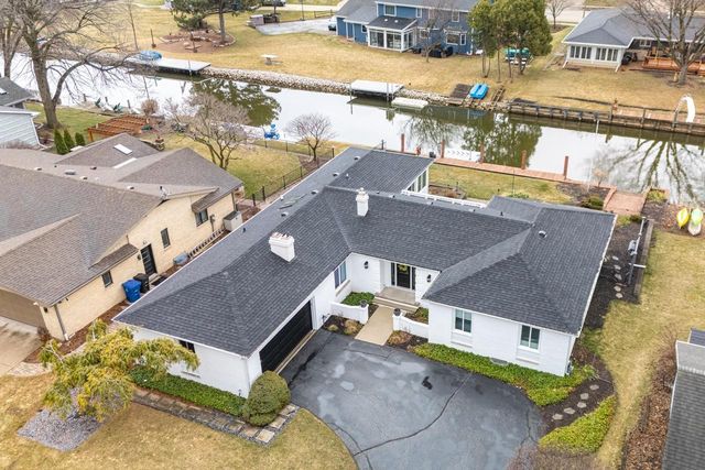 933 STARBOARD COURT, Oshkosh, WI 54901