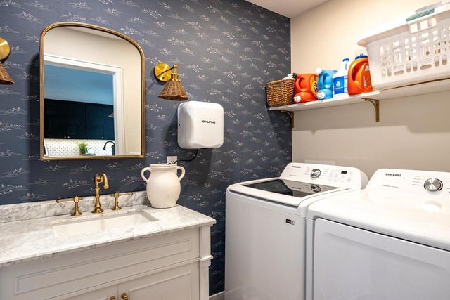 933 STARBOARD COURT, Oshkosh, WI 54901