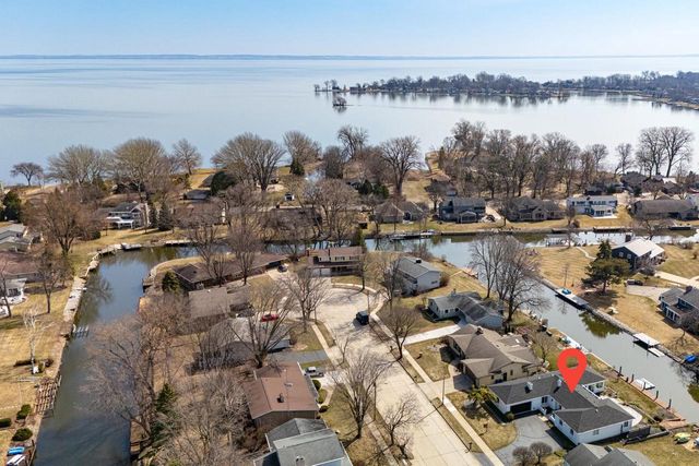 933 STARBOARD COURT, Oshkosh, WI 54901