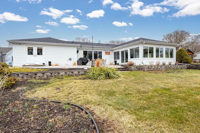 933 STARBOARD COURT, Oshkosh, WI 54901