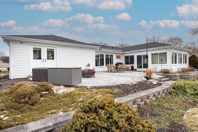 933 STARBOARD COURT, Oshkosh, WI 54901