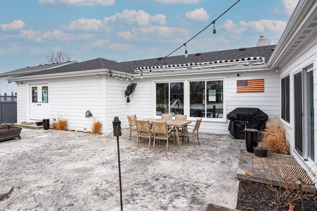 933 STARBOARD COURT, Oshkosh, WI 54901