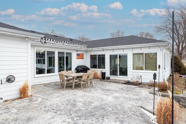 933 STARBOARD COURT, Oshkosh, WI 54901