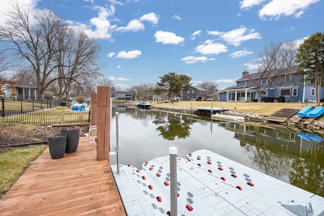 933 STARBOARD COURT, Oshkosh, WI 54901