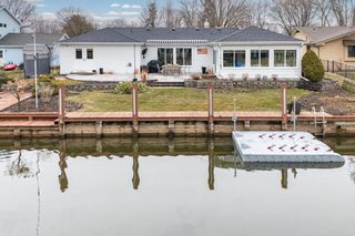 933 STARBOARD COURT, Oshkosh, WI 54901