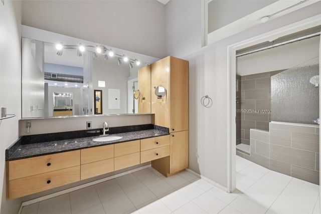 111 10th Street 407, Des Moines, IA 50309