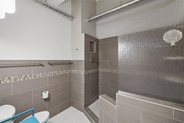 111 10th Street 407, Des Moines, IA 50309